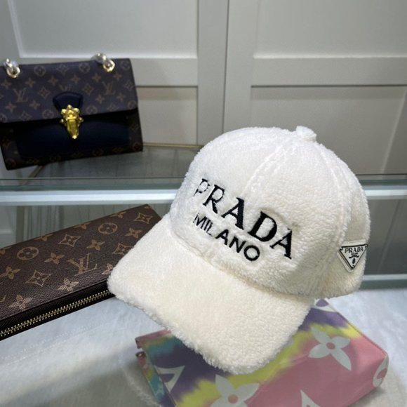 ?✨AUTHENTIC✨?Prada hat main image 4